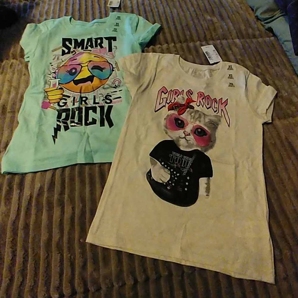 2 short sleeve t's